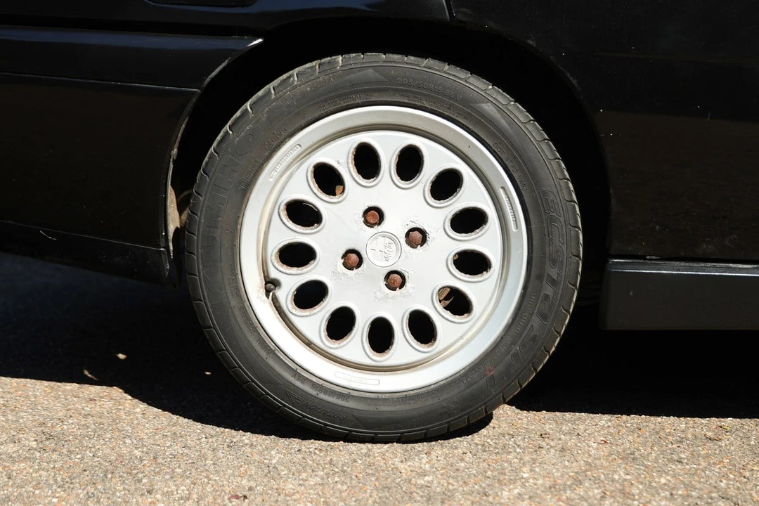 1996 Alfa Romeo 155 - Image 16 of 30