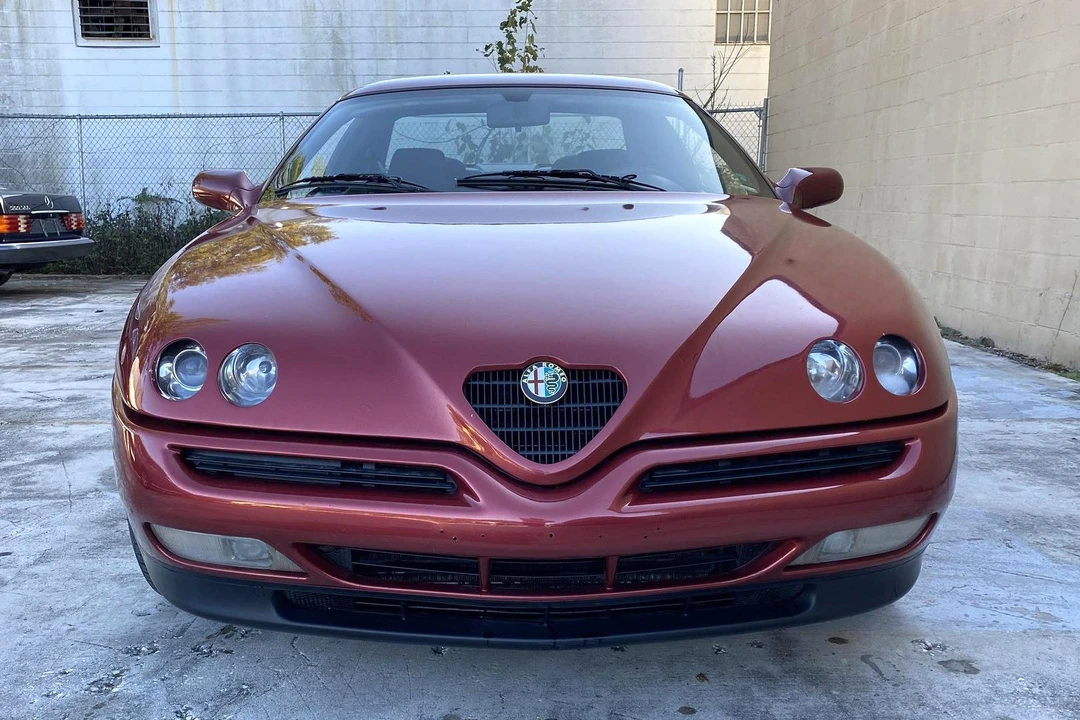 1996 Alfa Romeo 916 GTV & Spider - Image 2 of 11