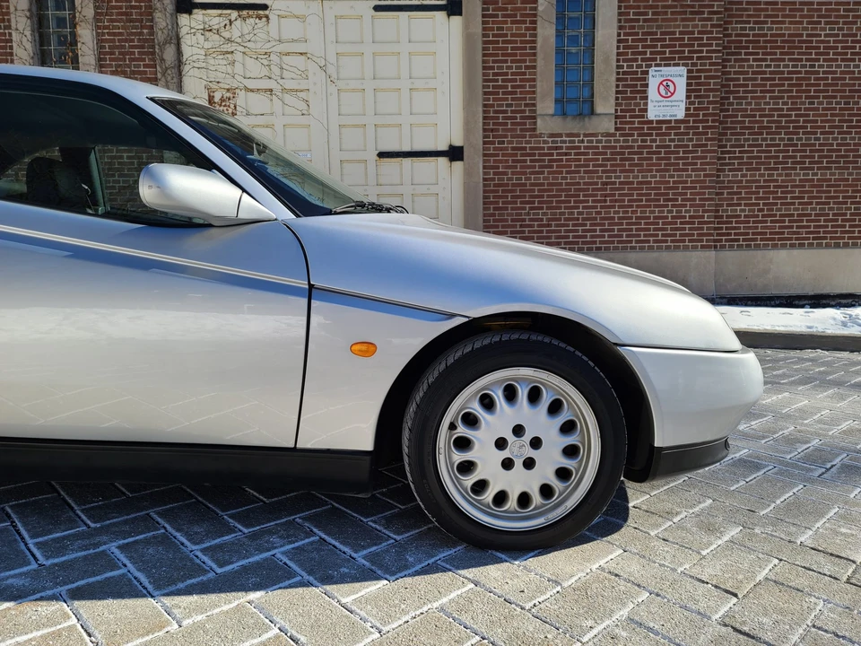1996 Alfa Romeo 916 GTV & Spider - Image 15 of 31
