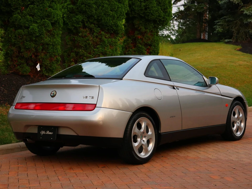 1996 Alfa Romeo 916 GTV & Spider - Image 11 of 31