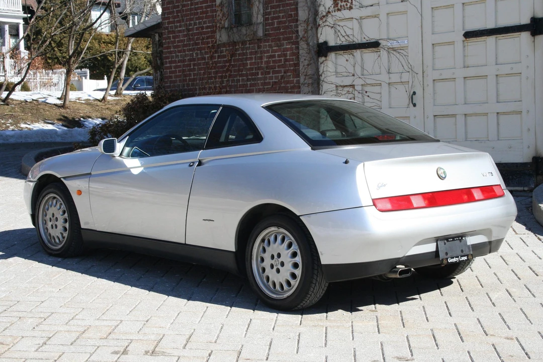 1996 Alfa Romeo 916 GTV & Spider - Image 9 of 31