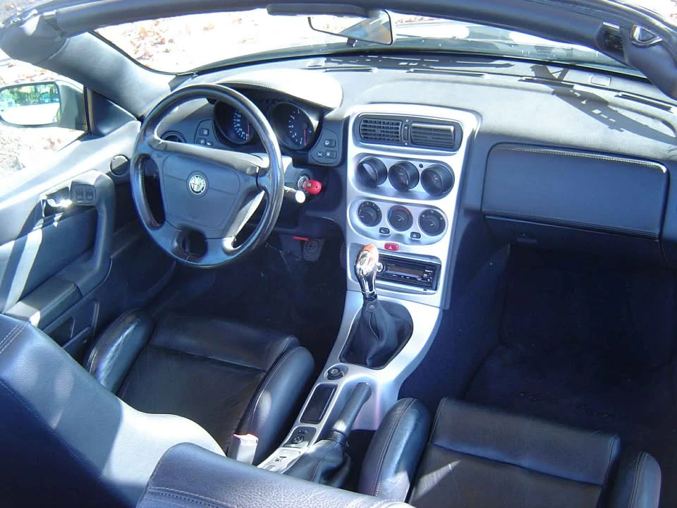 1996 Alfa Romeo 916 GTV & Spider - Image 3 of 5
