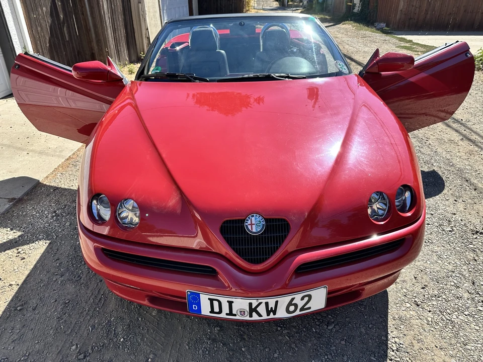 1996 Alfa Romeo 916 GTV & Spider - Image 16 of 31
