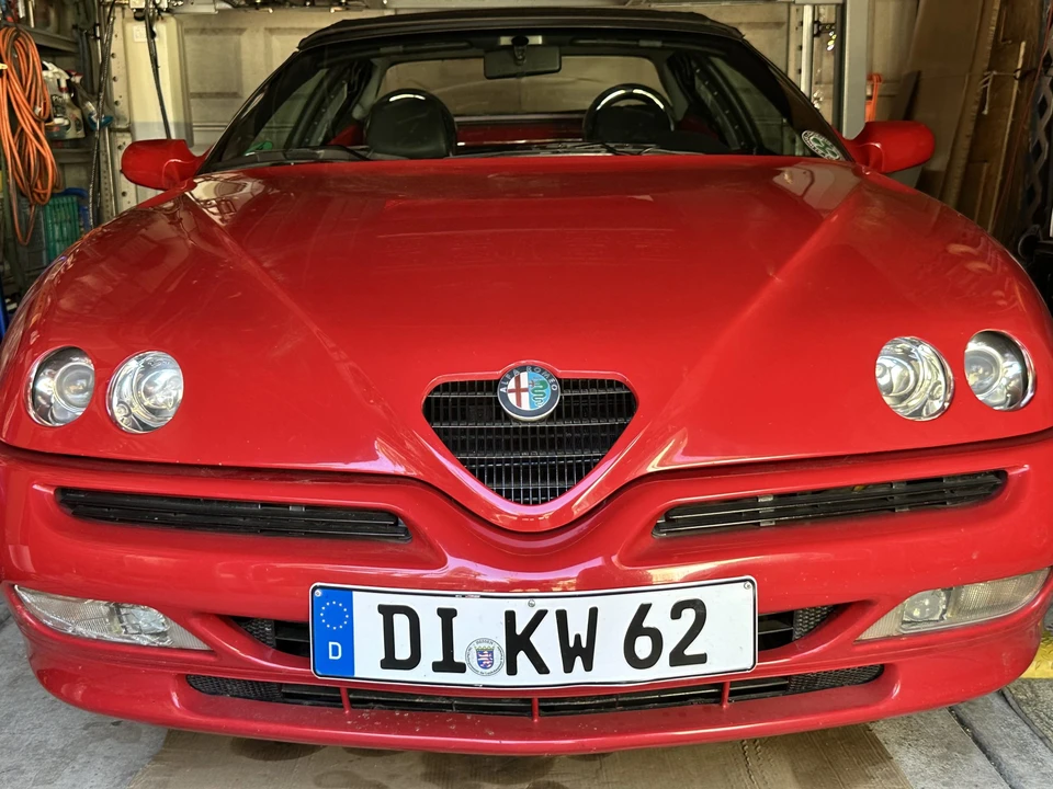 1996 Alfa Romeo 916 GTV & Spider - Image 26 of 31