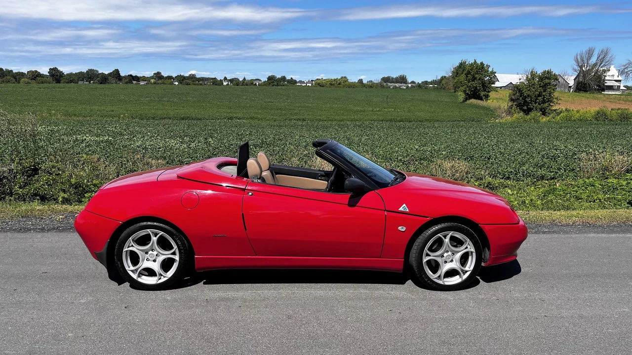 1996 Alfa Romeo 916 GTV & Spider - Image 31 of 31