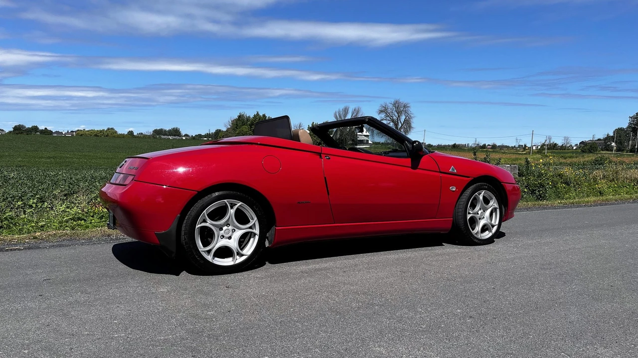 1996 Alfa Romeo 916 GTV & Spider - Image 29 of 31