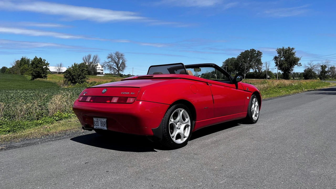 1996 Alfa Romeo 916 GTV & Spider - Image 27 of 31