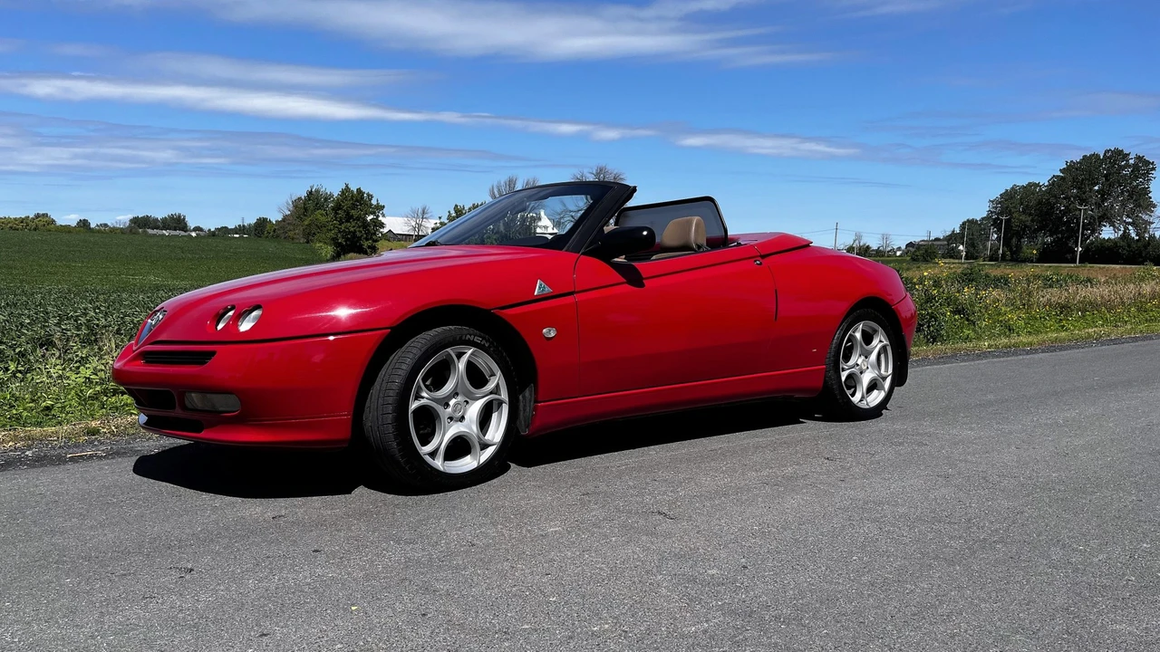 1996 Alfa Romeo 916 GTV & Spider - Image 6 of 31