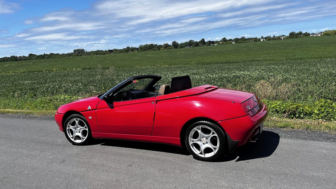 1996 Alfa Romeo 916 GTV & Spider - Image 10 of 31