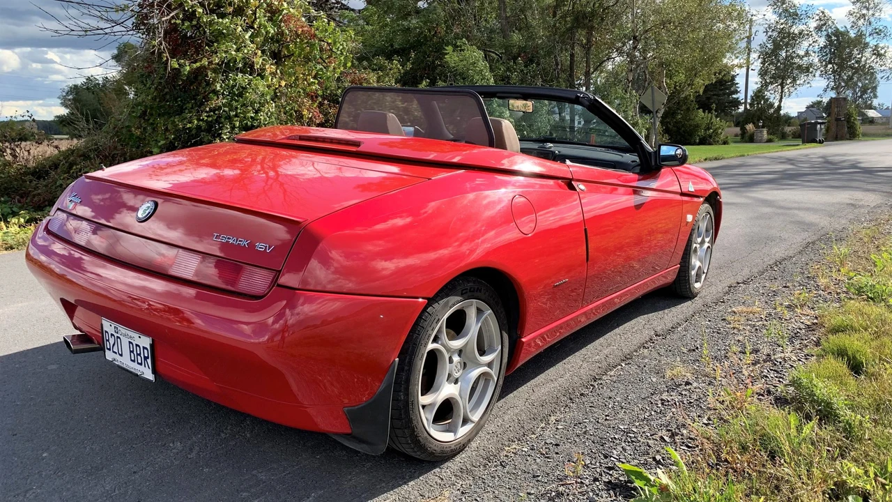 1996 Alfa Romeo 916 GTV & Spider - Image 25 of 31
