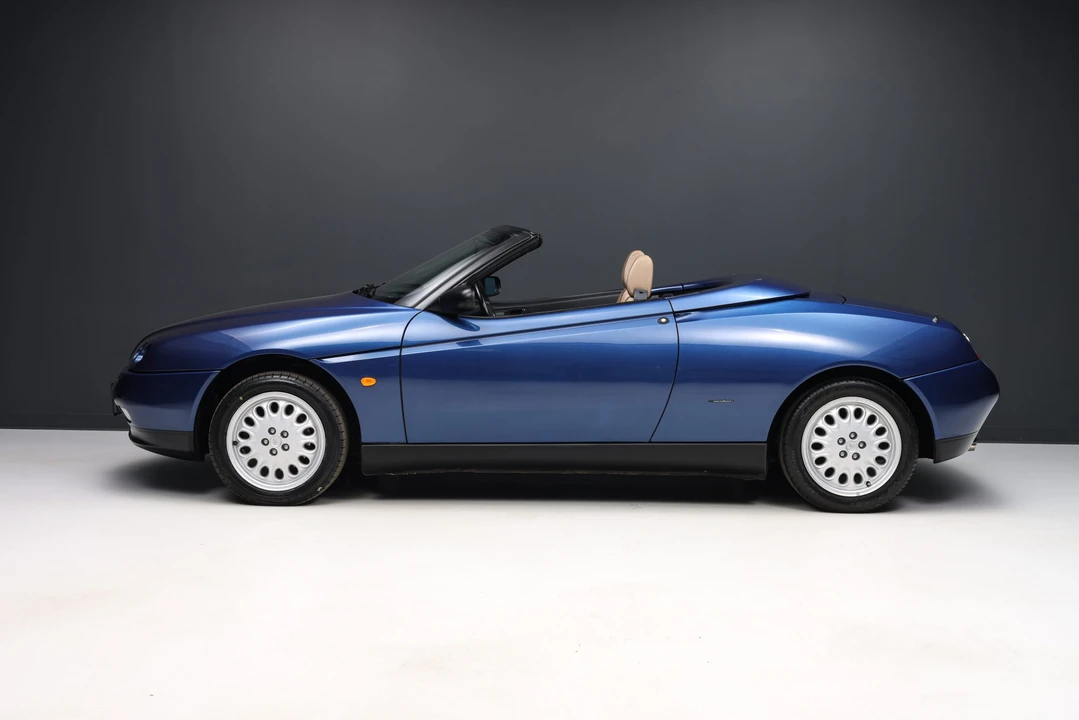 1996 Alfa Romeo 916 GTV & Spider - Image 16 of 31