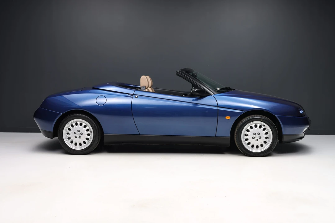 1996 Alfa Romeo 916 GTV & Spider - Image 8 of 31