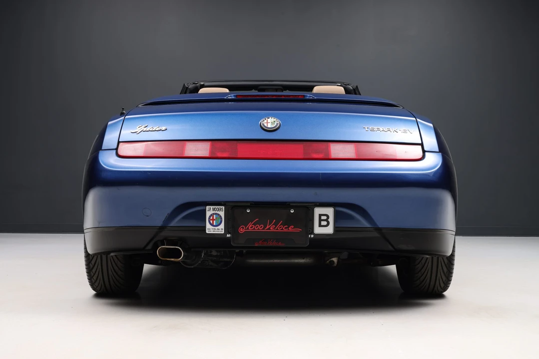 1996 Alfa Romeo 916 GTV & Spider - Image 11 of 31