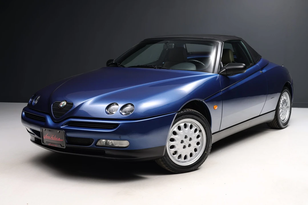 1996 Alfa Romeo 916 GTV & Spider - Image 17 of 31