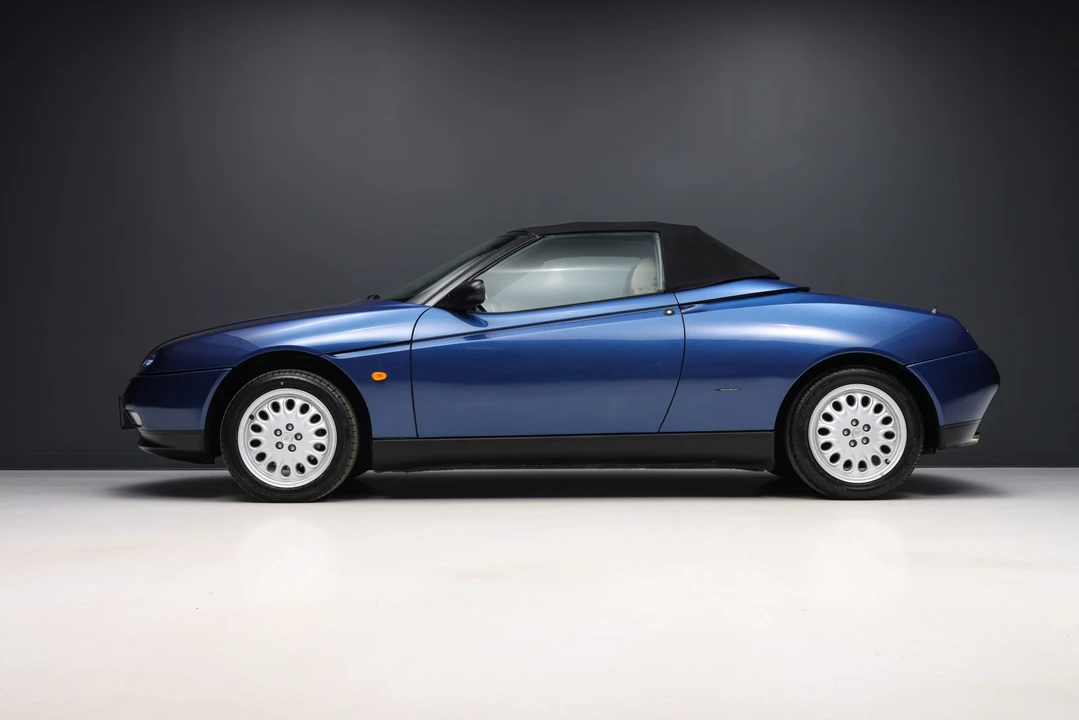 1996 Alfa Romeo 916 GTV & Spider - Image 31 of 31