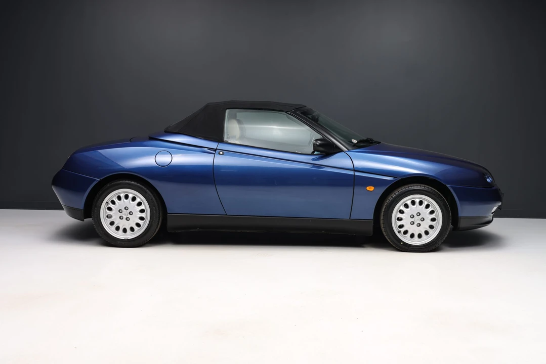 1996 Alfa Romeo 916 GTV & Spider - Image 24 of 31