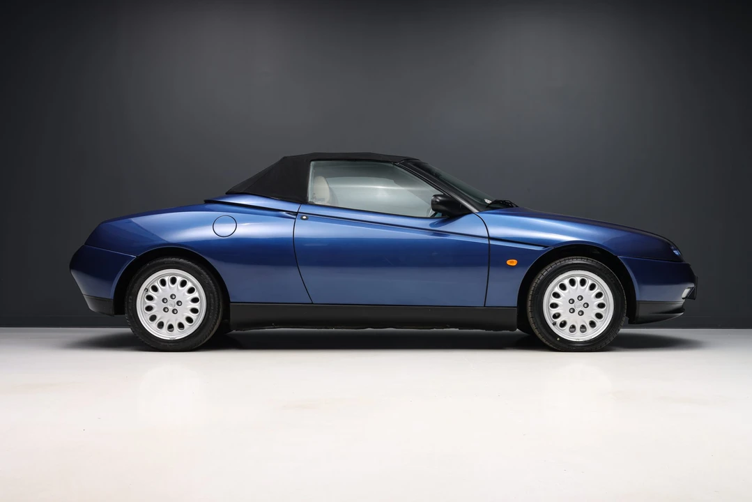1996 Alfa Romeo 916 GTV & Spider - Image 23 of 31