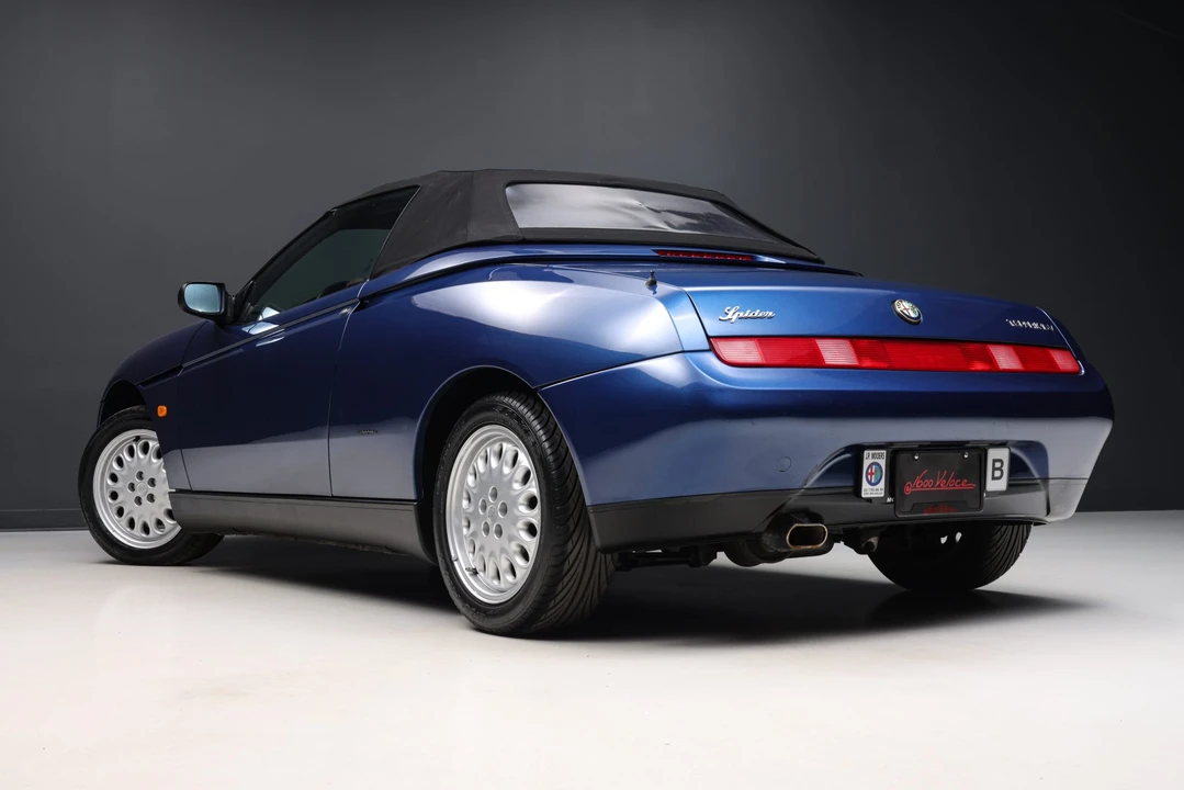 1996 Alfa Romeo 916 GTV & Spider - Image 30 of 31