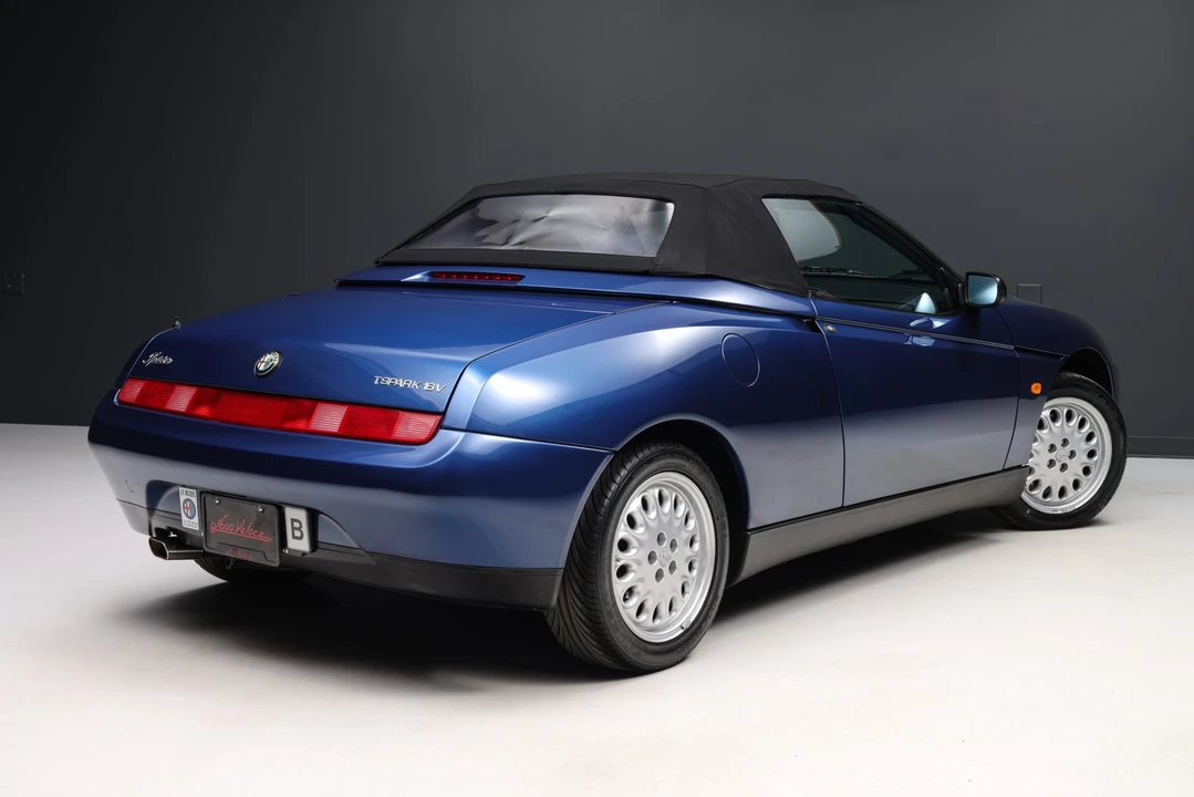 1996 Alfa Romeo 916 GTV & Spider - Image 25 of 31