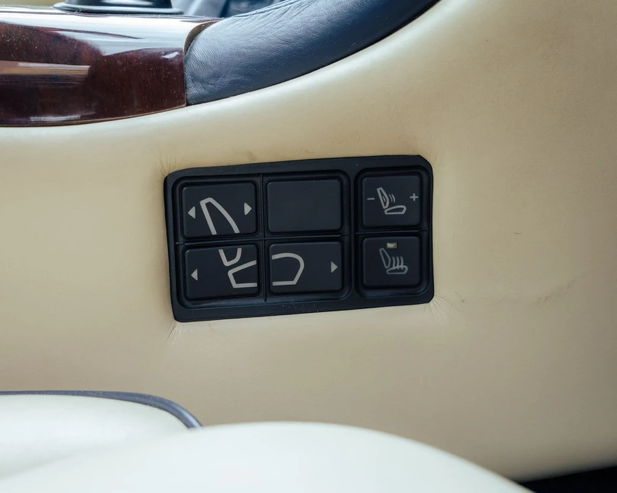 1996 Aston Martin DB7 - Image 27 of 30