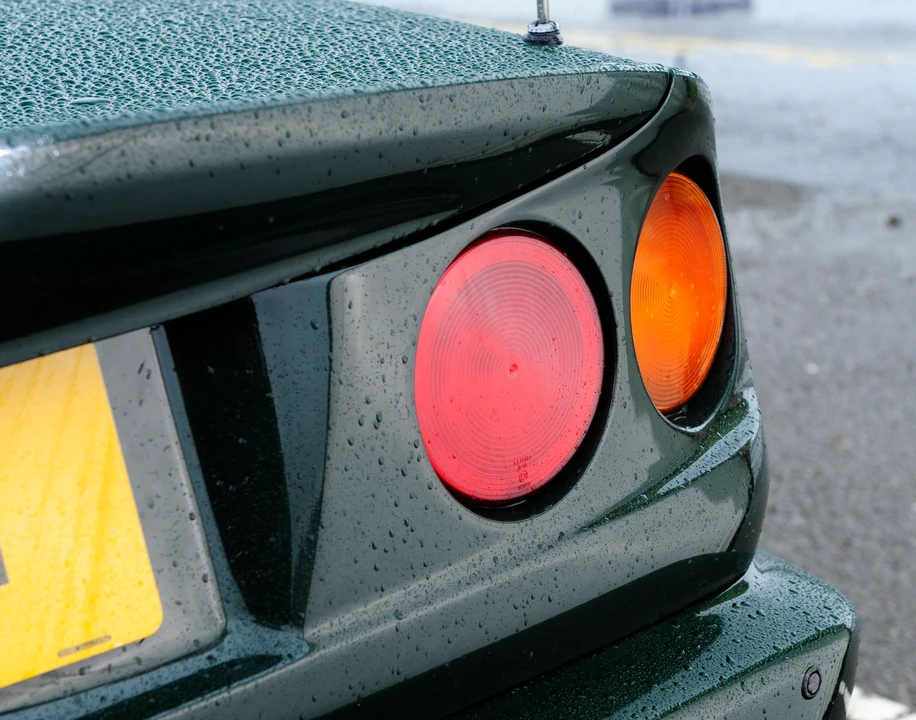 1996 Aston Martin V8 Coupe - Image 8 of 14
