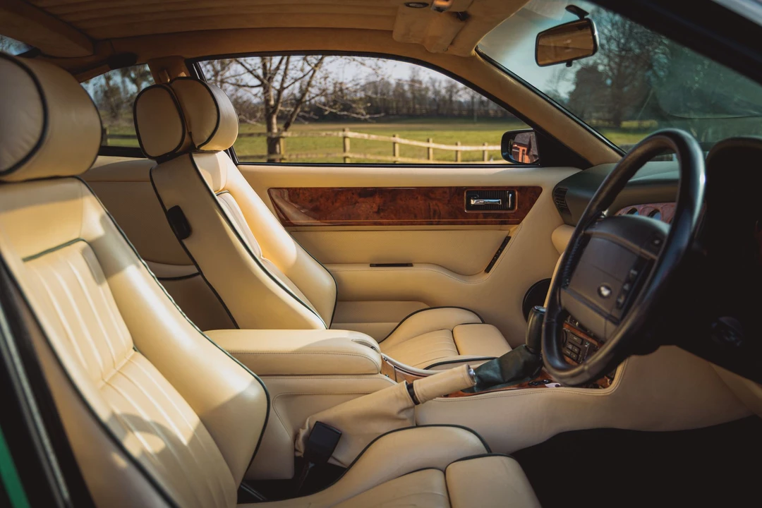 1996 Aston Martin V8 Coupe - Image 18 of 31
