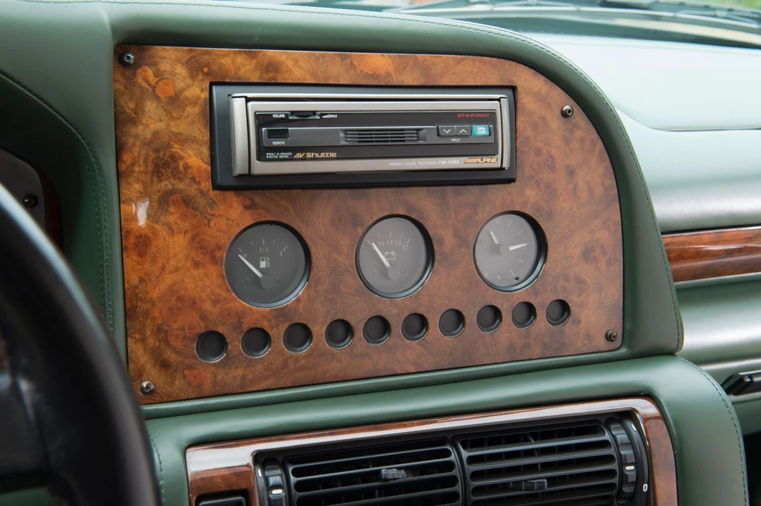 1996 Aston Martin V8 Coupe - Image 18 of 31