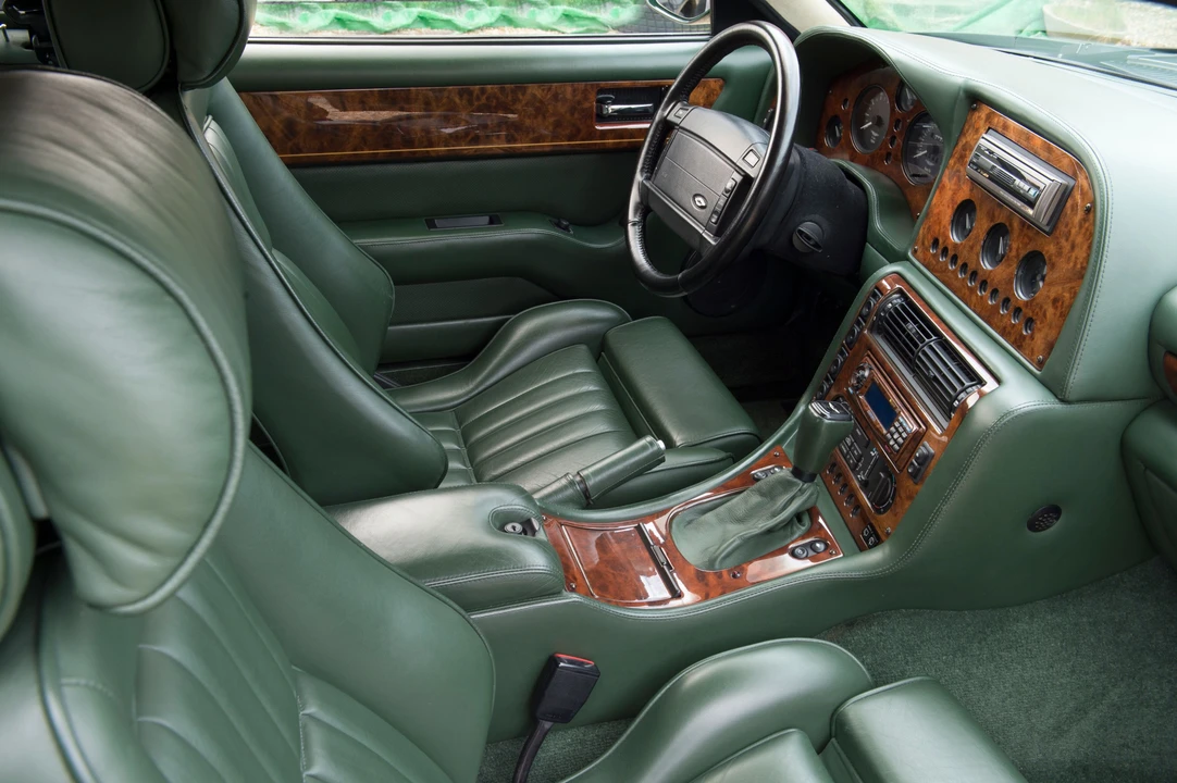 1996 Aston Martin V8 Coupe - Image 11 of 31