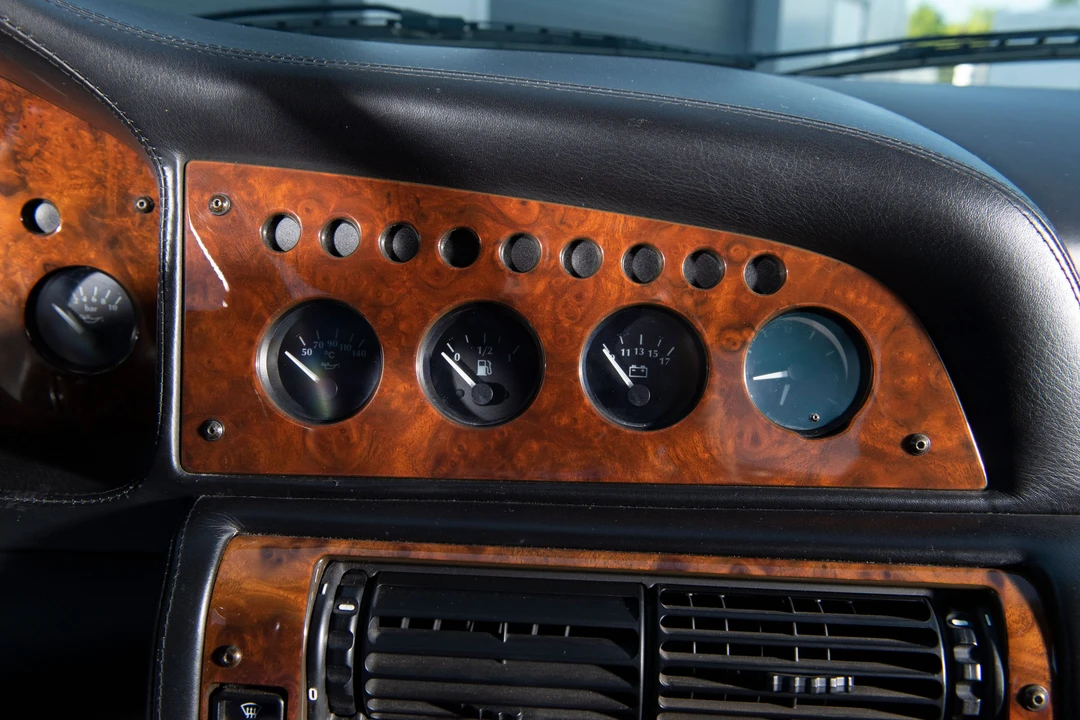 1996 Aston Martin Vantage (1993-2000) - Image 14 of 31