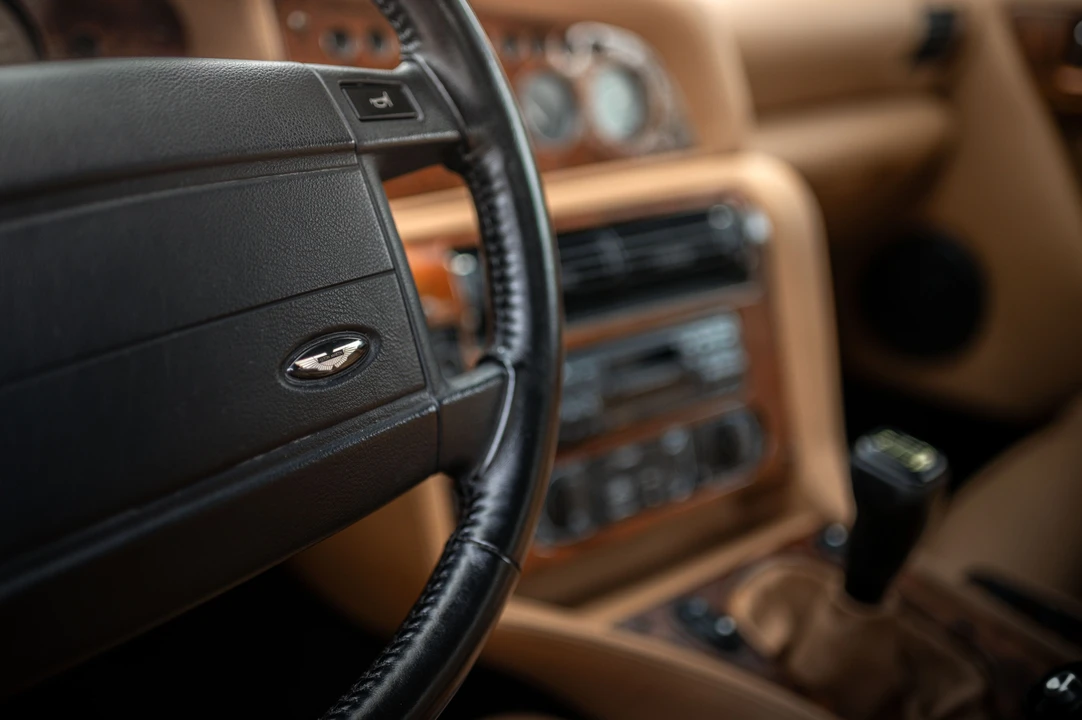 1996 Aston Martin Vantage (1993-2000) - Image 29 of 31