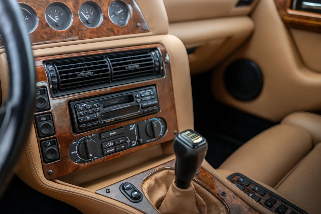 1996 Aston Martin Vantage (1993-2000) - Image 30 of 31