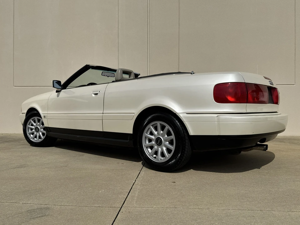 1996 Audi Coupe & Cabriolet - Image 24 of 31