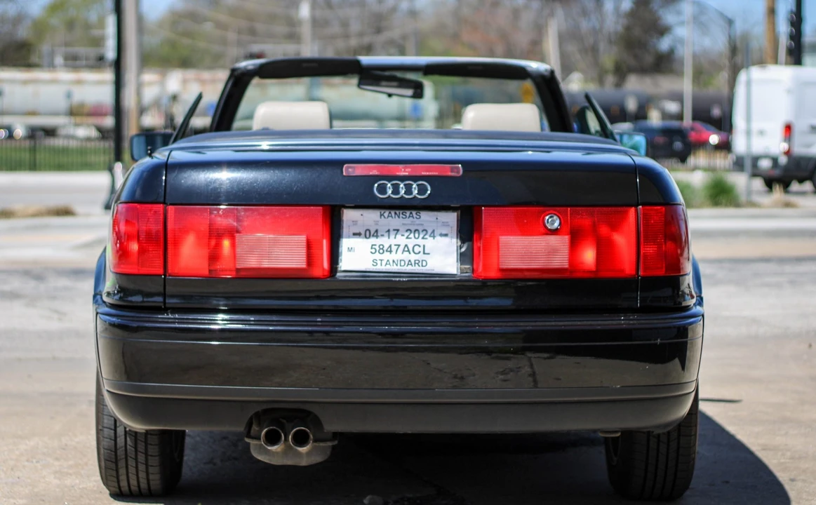 1996 Audi Coupe & Cabriolet - Image 6 of 31