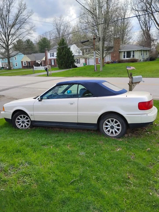 1996 Audi Coupe & Cabriolet - Image 4 of 4