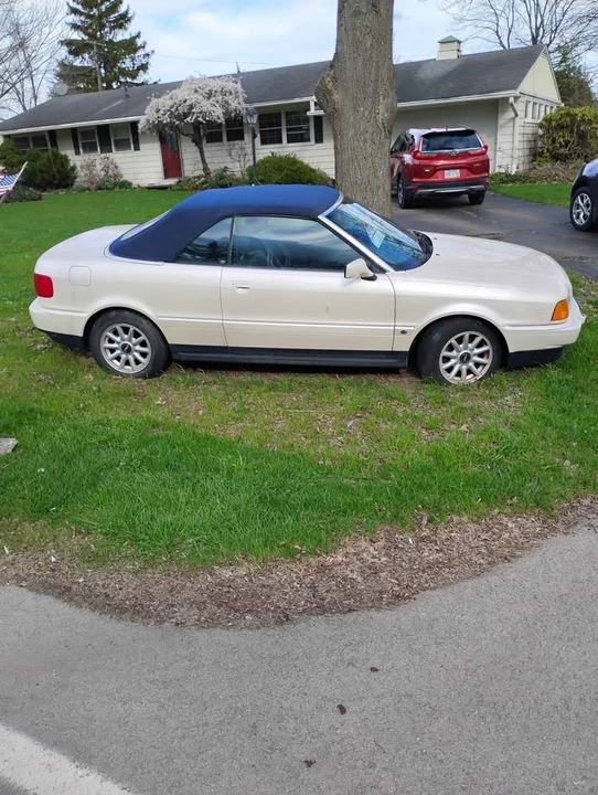 1996 Audi Coupe & Cabriolet - Image 2 of 4