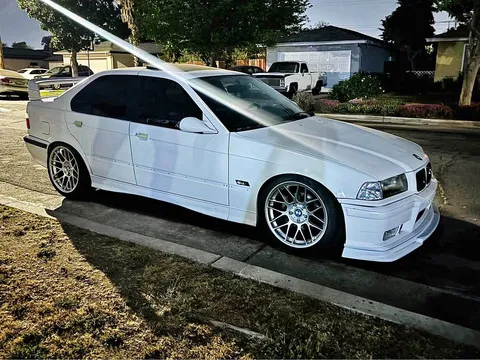 1996 BMW 318i Sedan