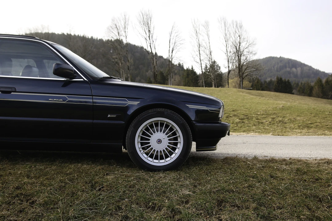 1996 BMW Alpina B10 - Image 28 of 31