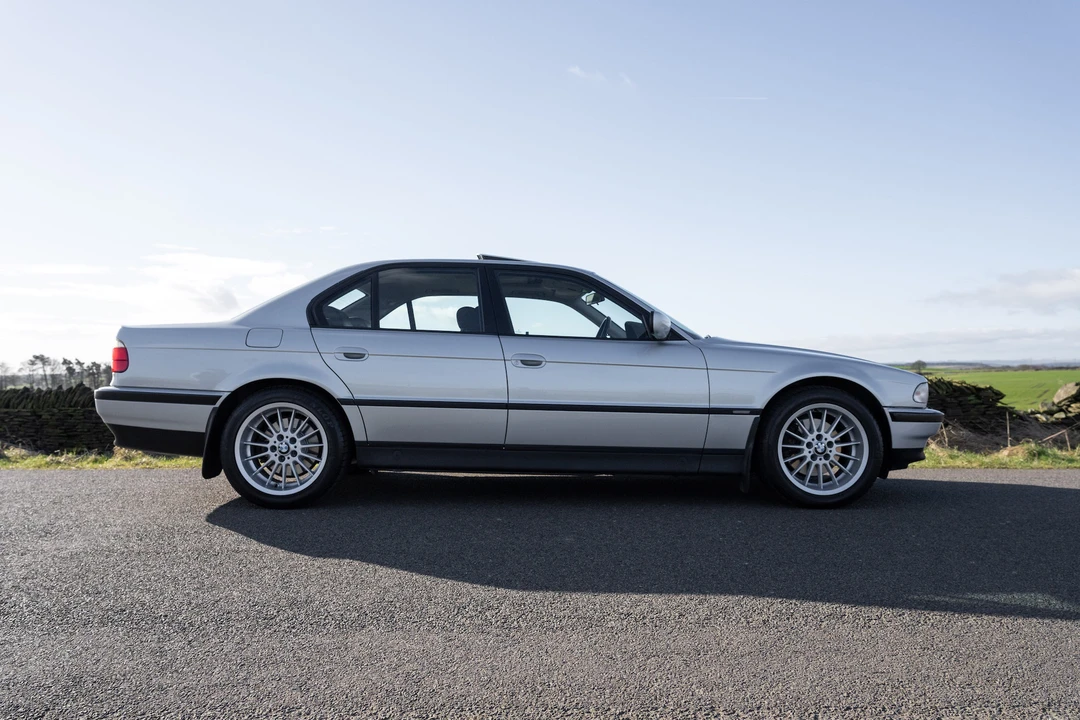 1996 BMW E38 7 Series - Image 5 of 31