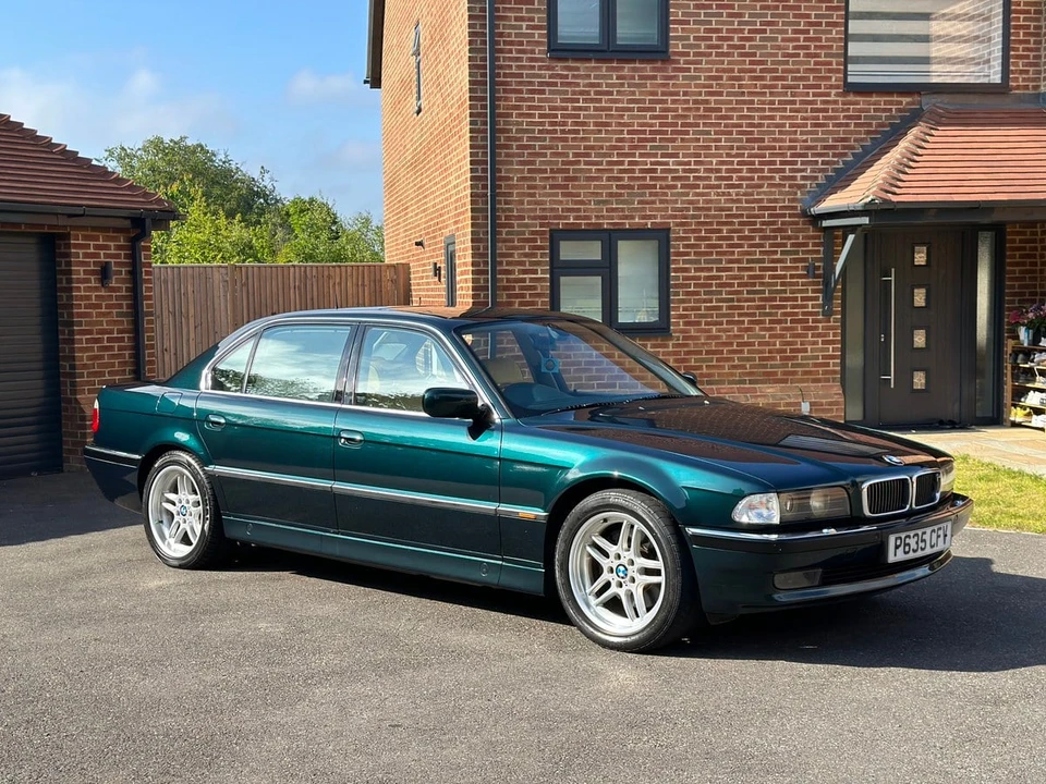 1996 BMW E38 750i & 750iL Sedan - Image 4 of 30