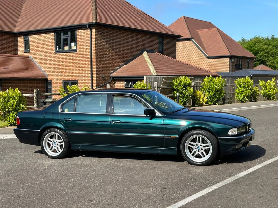 1996 BMW E38 750i & 750iL Sedan - Image 12 of 30