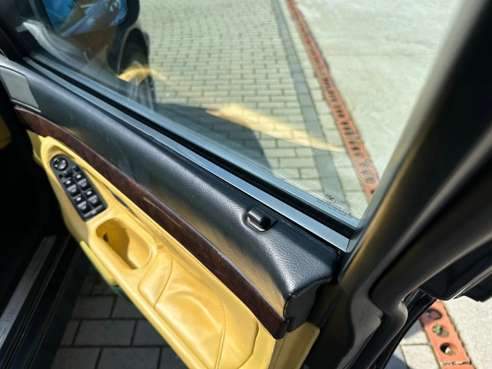 1996 BMW E38 750i & 750iL Sedan - Image 22 of 30