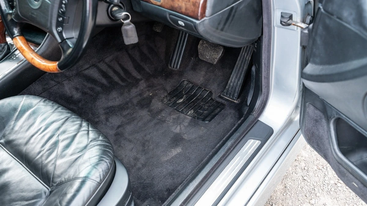 1996 BMW E38 750i & 750iL Sedan - Image 18 of 30