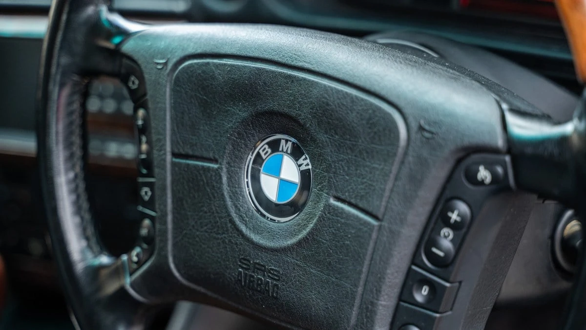 1996 BMW E38 750i & 750iL Sedan - Image 20 of 30