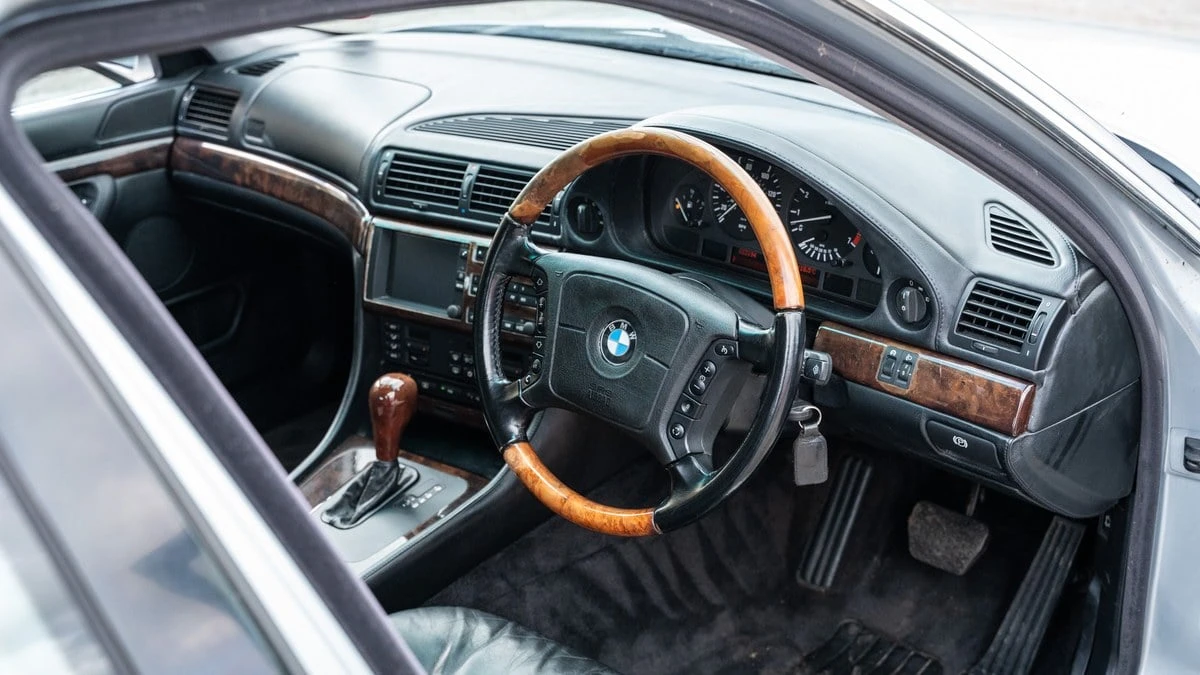1996 BMW E38 750i & 750iL Sedan - Image 14 of 30