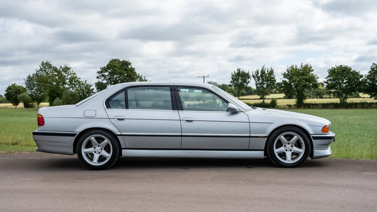 1996 BMW E38 750i & 750iL Sedan - Image 4 of 30
