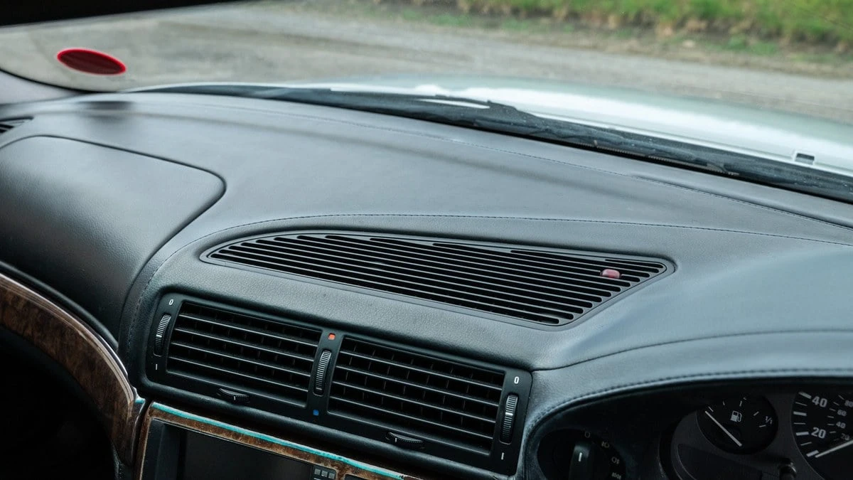 1996 BMW E38 750i & 750iL Sedan - Image 28 of 30