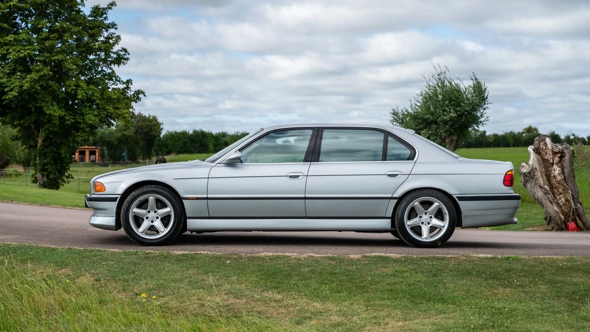 1996 BMW E38 750i & 750iL Sedan - Image 8 of 30