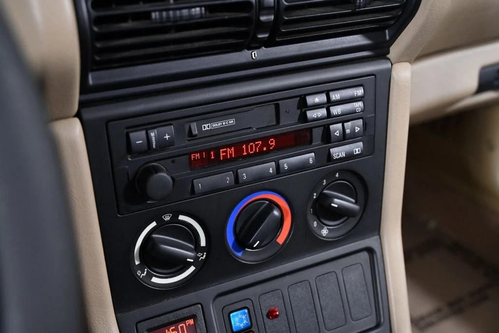 1996 BMW Z3 Roadster - Image 17 of 30