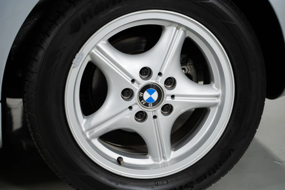 1996 BMW Z3 Roadster - Image 9 of 31