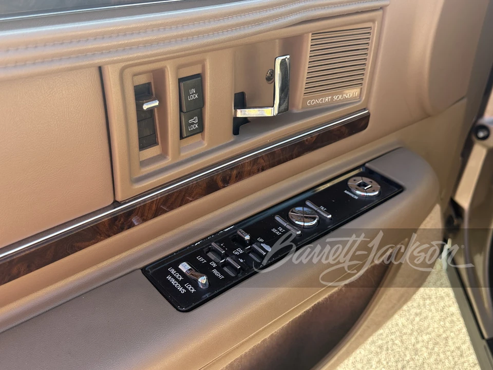 1996 Buick Roadmaster - Image 13 of 21